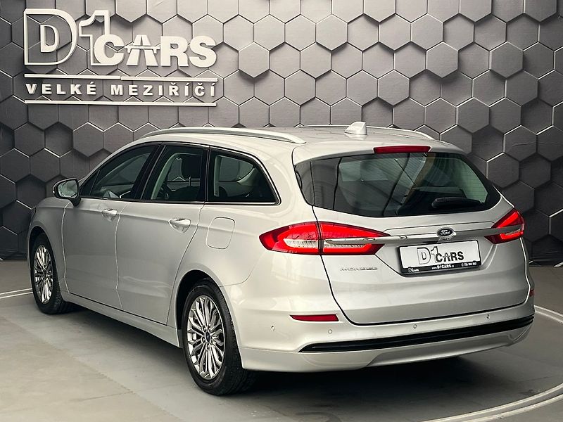 Ford Mondeo 2.0 EB Titanium manuál - fotka 2 z 69