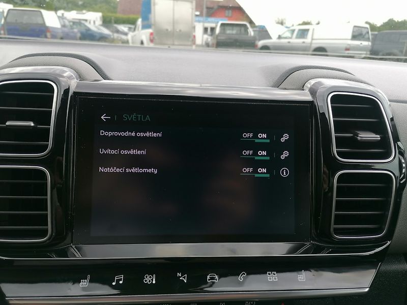 Citroën C5 Aircross (2021) 1.6 Hybrid Plug-in 225E - fotka 28 z 43