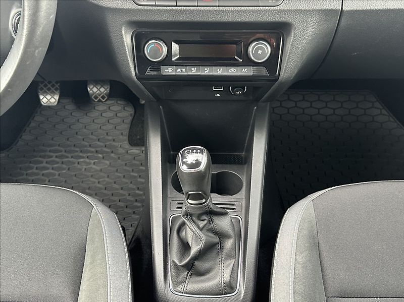 Škoda Fabia 1,0 TSI 95PS  Style - fotka 27 z 52
