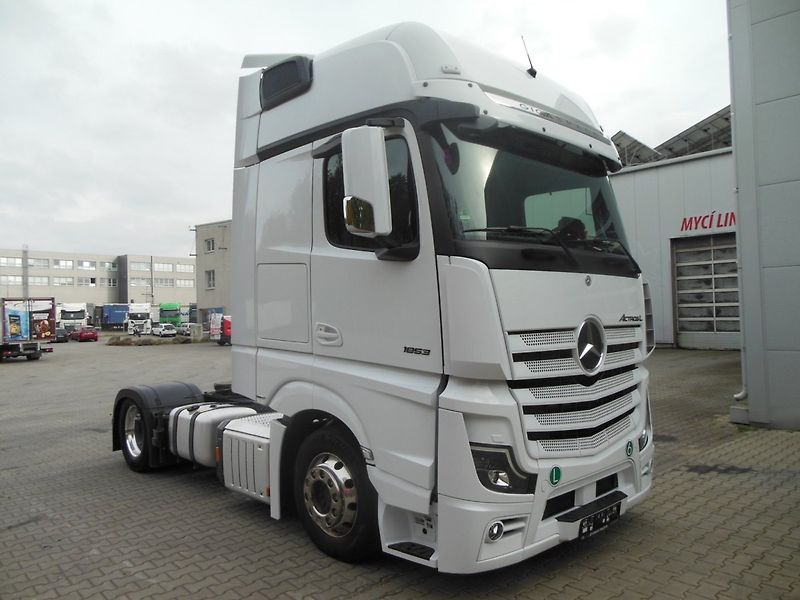 Mercedes-Benz Actros 1853 Giga Space, Lowdeck, AL - fotka 2 z 22