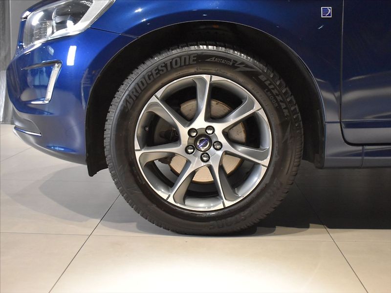 Volvo XC60 2,0 D4 Ocean race Kamera,BLIS - fotka 7 z 24