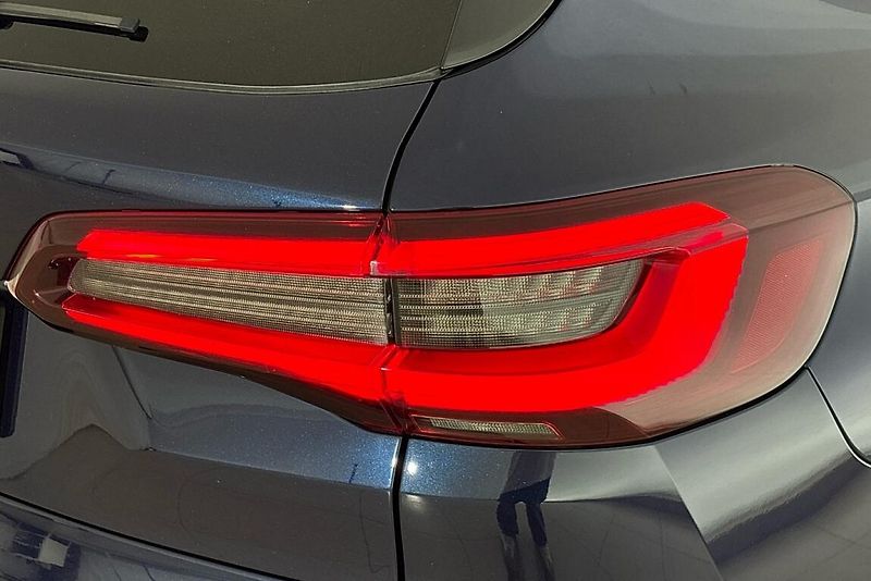 BMW X5 xDrive40d - fotka 5 z 27