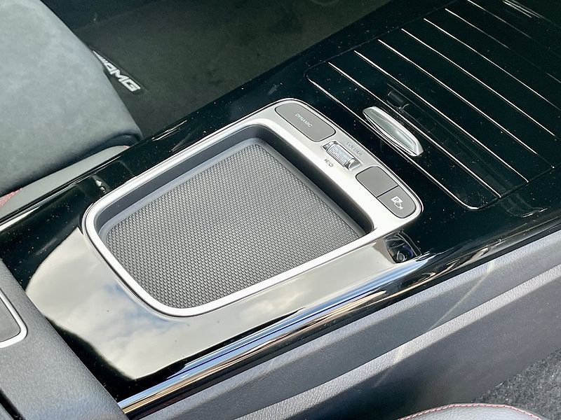 Mercedes-Benz Třídy A 180 Linie AMG - fotka 15 z 23