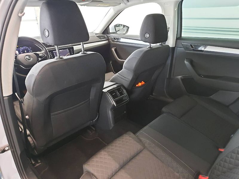 Škoda Superb (2022) Combi 2.0 TDI (110kW/150k) DSG - fotka 8 z 26