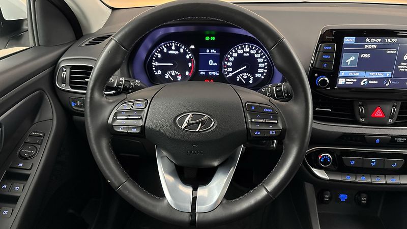 Hyundai i30 1.0 T-GDI Family Comfort Kombi - fotka 9 z 22