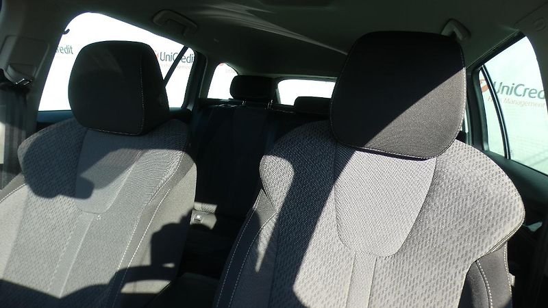 Škoda Octavia 2,0 TDI Style DSG 110 kW - fotka 7 z 24