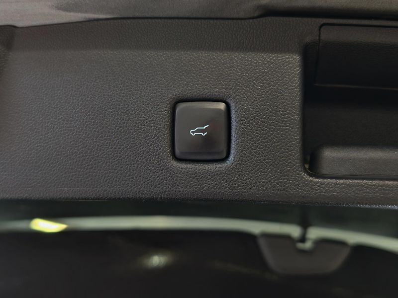 Ford Kuga 2.0 EcoBlue 140kW ST-Line 4x4 - fotka 25 z 28