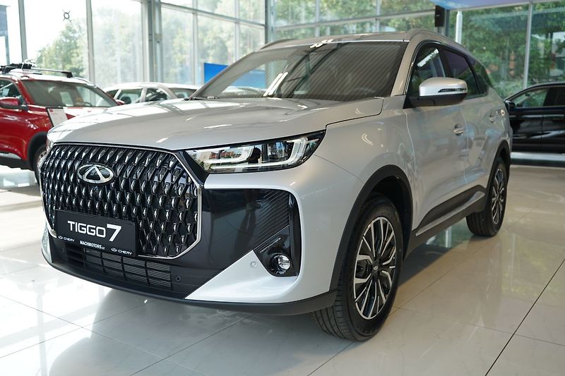 Chery Tiggo 7 PHEV (2026) UNIQUE 1.5 TGDI HEV - fotka 3 z 34