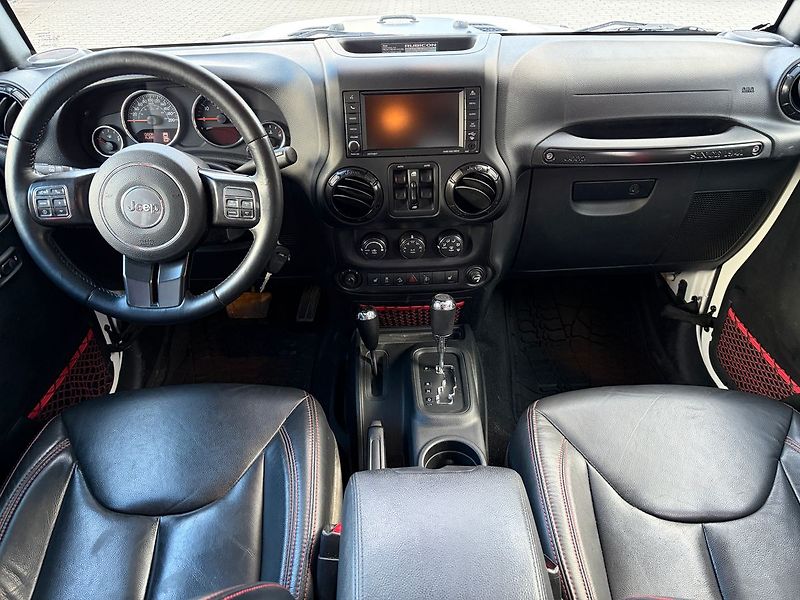Jeep Wrangler 2.8 CRDi 147kW AT6 - fotka 9 z 10