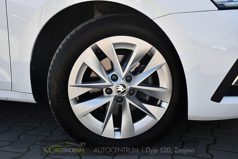 Škoda Octavia 1.5TSi STYLE LED TAŽNÉ ČR 1M - fotka 46 z 51