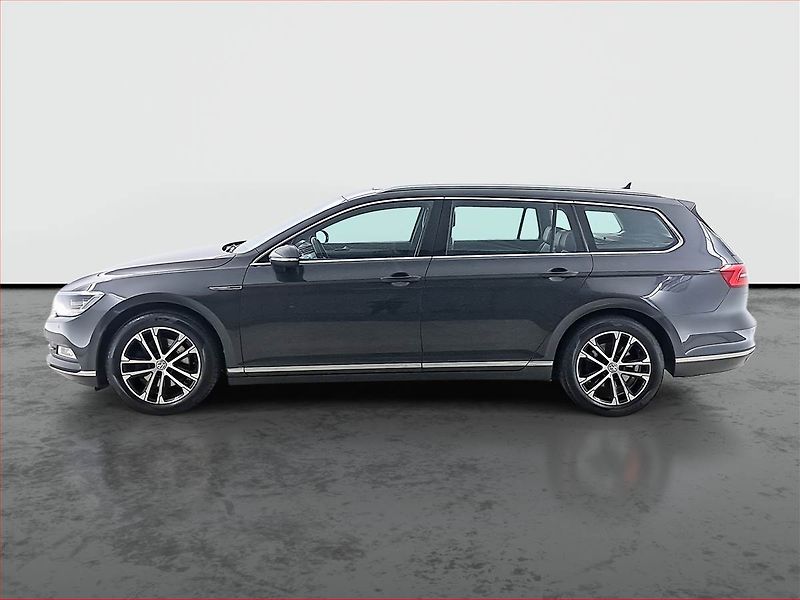 Volkswagen Passat (2018) 2.0 TDI, 4X4, Automat, Kůže - fotka 3 z 25