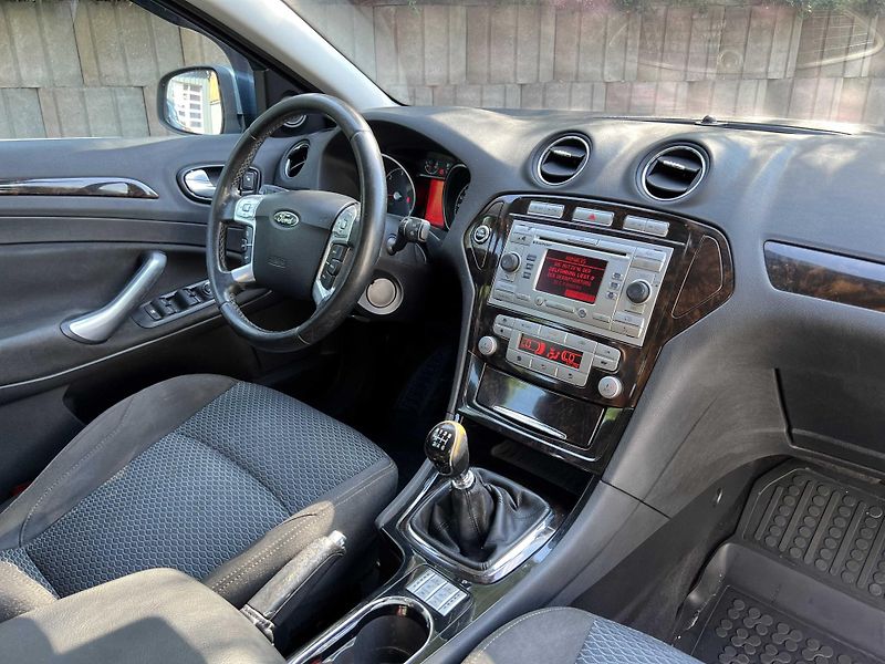 Ford Mondeo 2.0 TDCi 96 kW PRAV. SERVIS - fotka 7 z 16