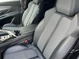 Peugeot 5008 (2018) 1.2PT 96kW A/T! 7míst! Allure! - náhled 17