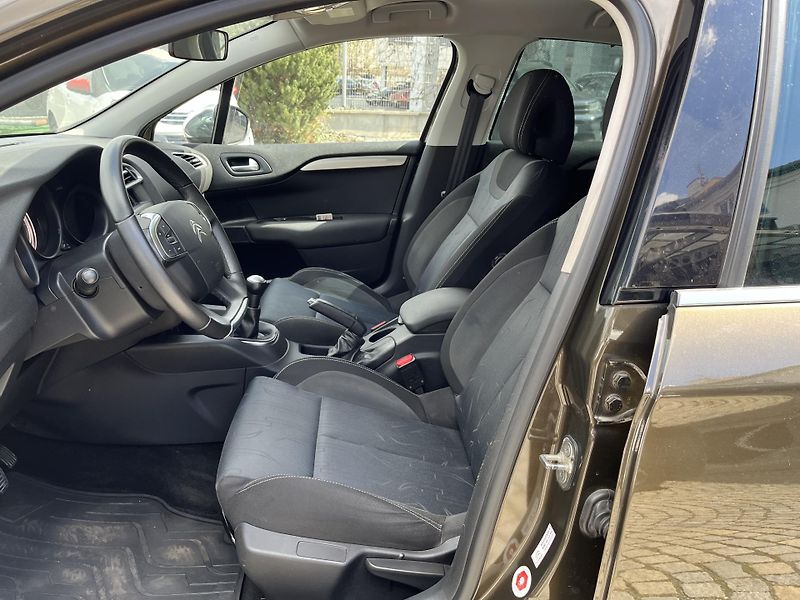 Citroën C4 (2011) 1.6 HDI 90k Collection Euro 5 - fotka 10 z 17