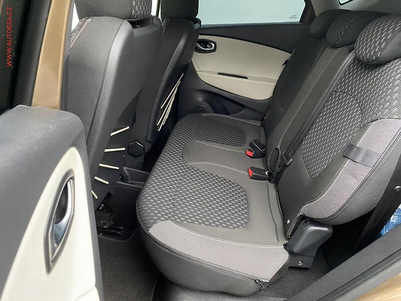 Renault Captur (2018) 0.9 TCe, ČR, LED, AC, tempo - fotka 11 z 19
