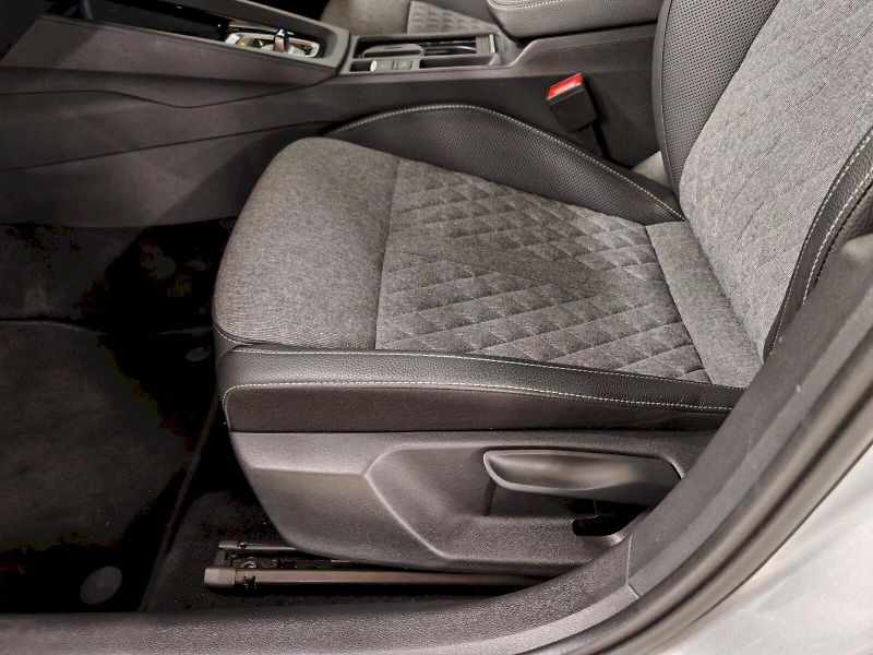 Škoda Octavia (2025) 2.0 TDI 110 kW Sportline - fotka 26 z 35