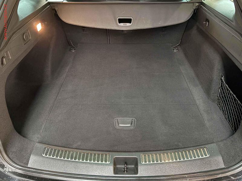 Opel Insignia (2022) 2.0 CDTI, 1.maj, AT, navi - fotka 7 z 17