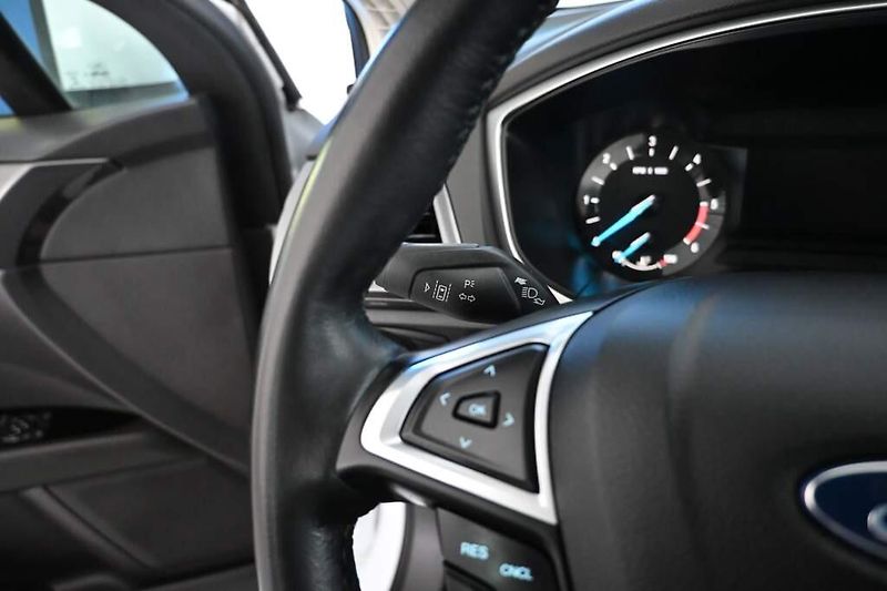 Ford Mondeo (2021) 2.0 LED Kamera ECOBLUE BUSINES - fotka 14 z 32