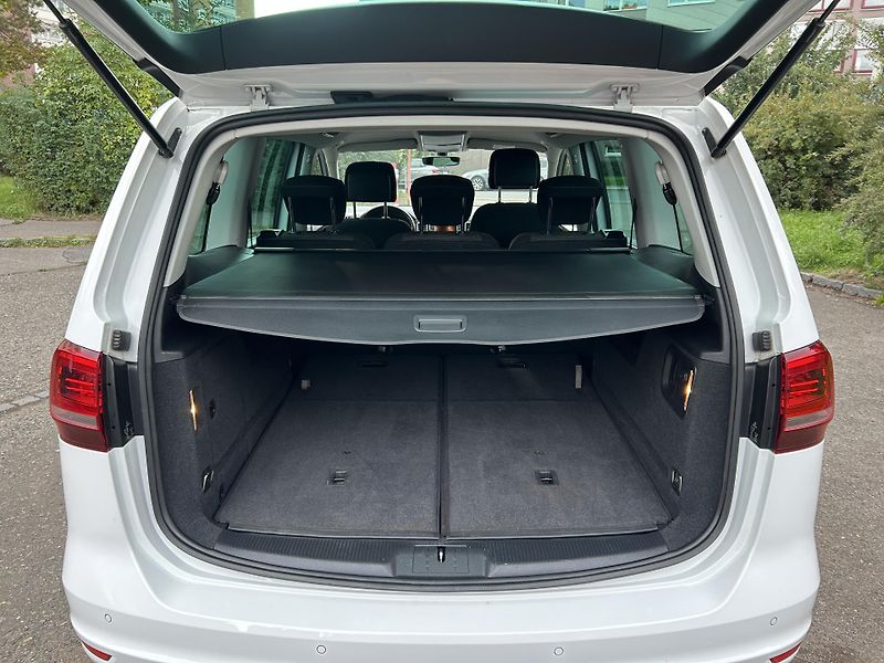 Volkswagen Sharan (2016) 1,4TSi 110 Comfortline 7 míst  - fotka 44 z 58