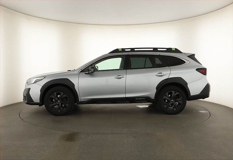 Subaru Outback (2022) 2.5 i - fotka 3 z 18