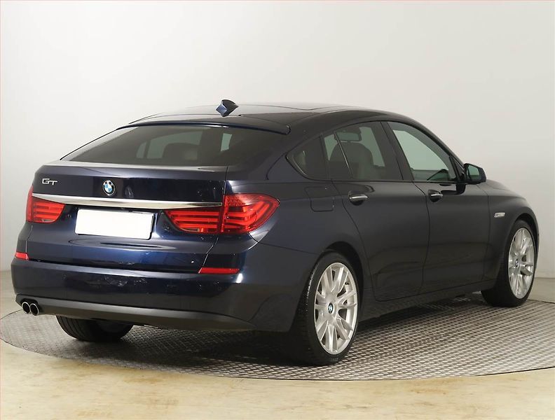 BMW Řada 5 (2012) 530d xDrive GT, 4X4, Automat - fotka 5 z 34