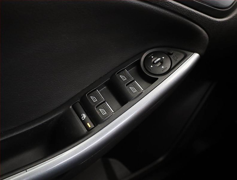 Ford Focus (2013) 1.0 EcoBoost, Serv.kniha - fotka 17 z 19