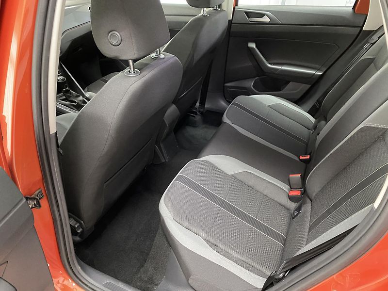 Volkswagen Polo 1.0 TSi ČR 1.MAJ. REZERVACE  - fotka 18 z 25