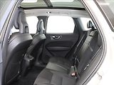 Volvo XC60 2,0 T5 184kW AWD Mom.PRO Pano. - náhled 7
