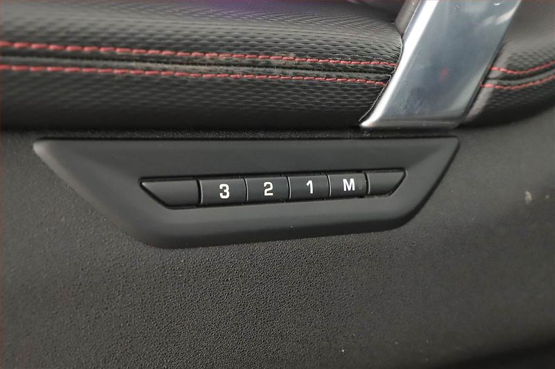 Land Rover Discovery Sport (2020) D180 - fotka 13 z 23