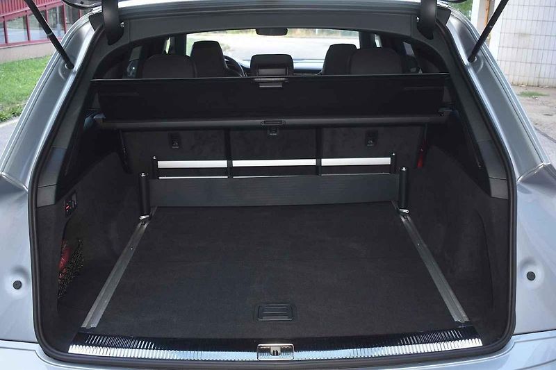 Audi SQ7 je velmi rychlé univerzální auto, ovšem s vyšší cenovkou