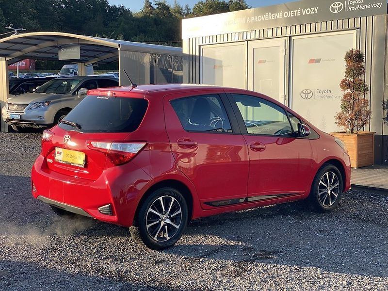 Toyota Yaris 1.5i, ČR-1m, Trend, záruka - fotka 7 z 15