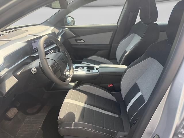 Opel Grandland (2025)  Edition Hybrid 1.2T 107kW AT6 - fotka 7 z 14