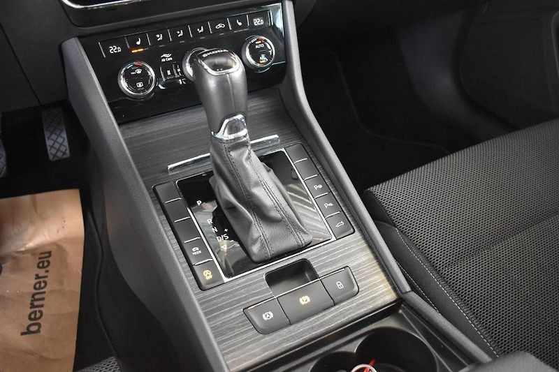 Škoda Superb (2022) 2.0TDI 110kW, DSG, Webasto - fotka 27 z 30