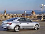 Škoda Superb.
