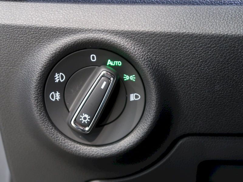 Škoda Scala (2025) TOP SELECTION 1.5TSI 110KW DSG - fotka 36 z 40
