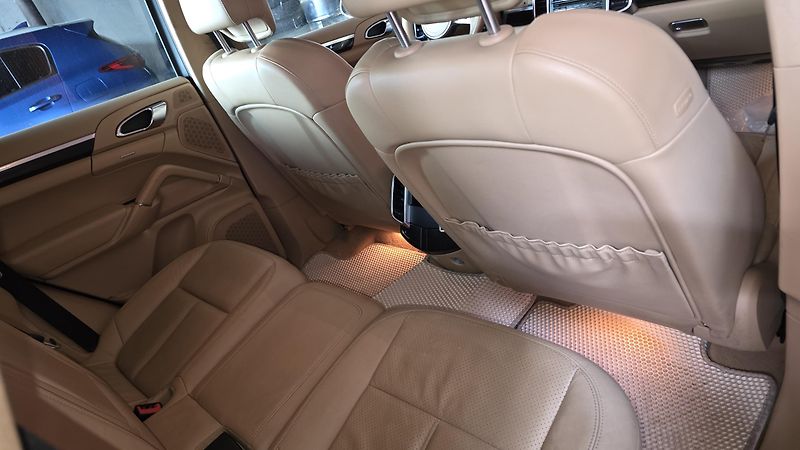 Porsche Cayenne (2012) 3.0 /180kW - fotka 10 z 11