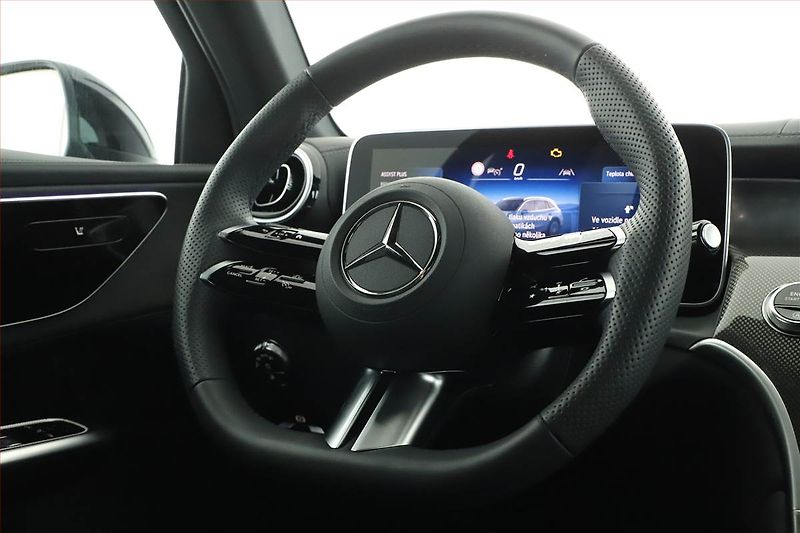 Mercedes-Benz GLC (2025) 200 d 4MATIC, AMG Line - fotka 8 z 21