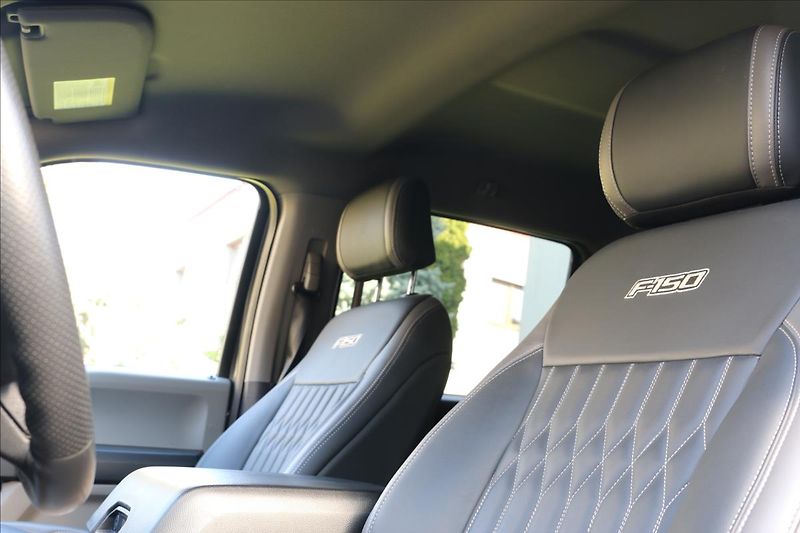 Ford F-150 5,0 V8, hardtop - fotka 27 z 64