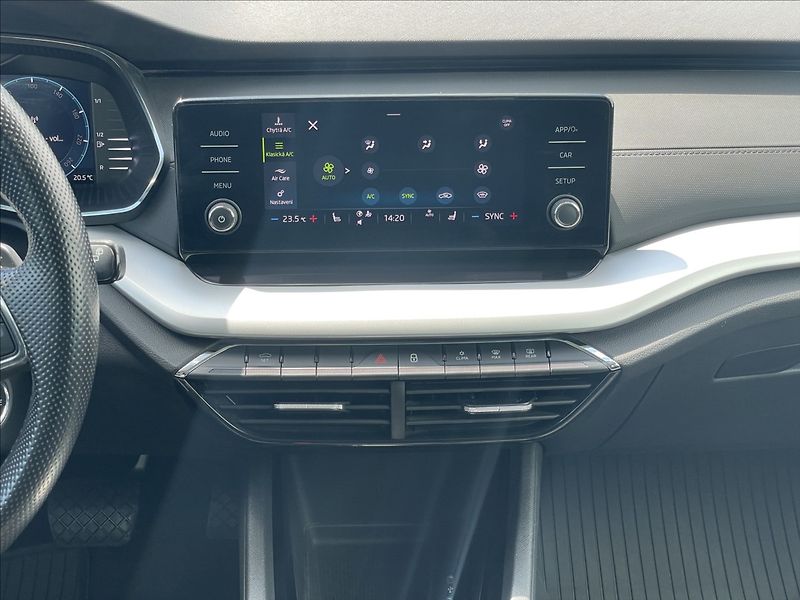 Škoda Octavia 1,5 TSI DSG Ambition Plus - fotka 12 z 23