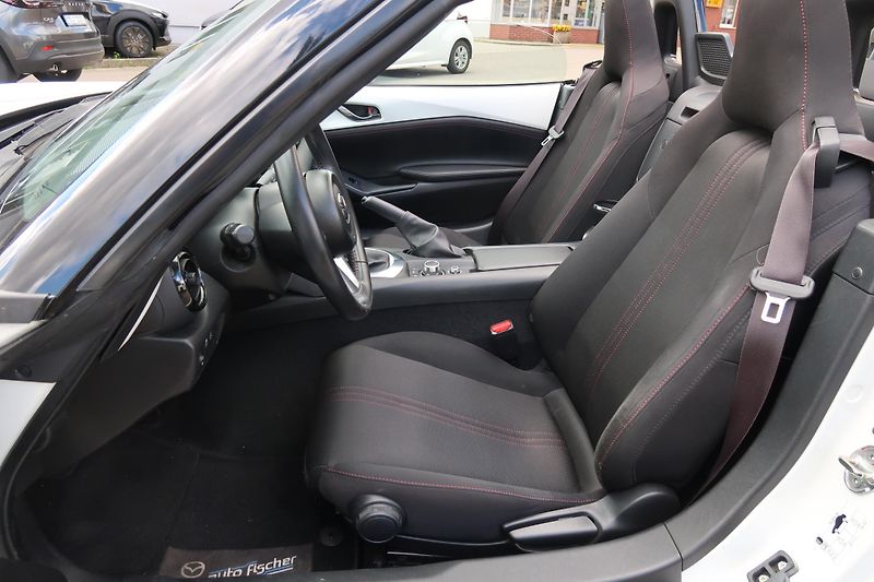 Mazda MX-5 1,5 G130 Centr-Line, kam.,NAVI - fotka 12 z 30