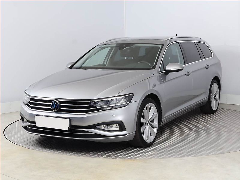 Volkswagen Passat (2022) Elegance 2.0 TDI, Automat - fotka 2 z 20