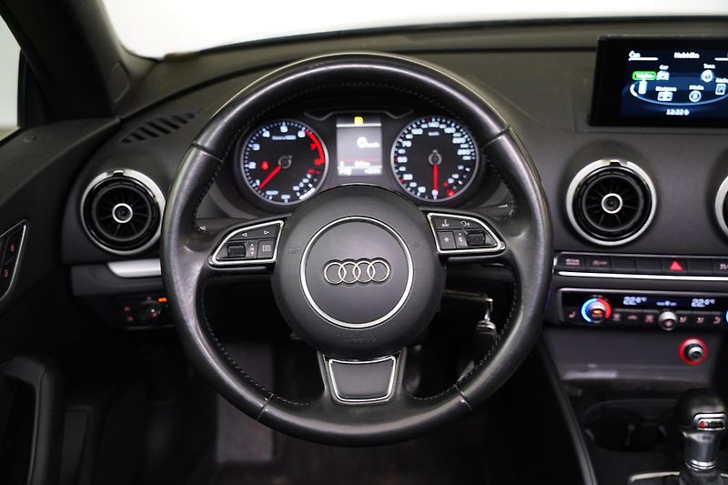 Audi A3 - fotka 17 z 22