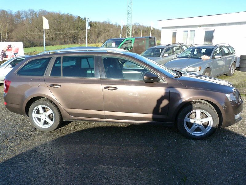 Škoda Octavia 1.4 TSI auto klima - fotka 4 z 26