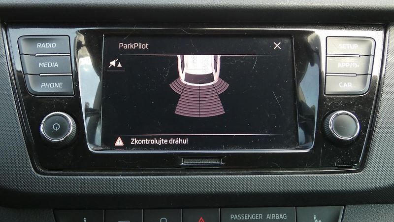 Škoda Octavia 2,0 TDI DSG Style 110 kW - fotka 15 z 25