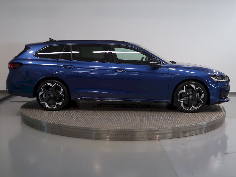 Škoda Superb (2026) SPORTLINE 2.0TDI 142KW 4x4 DSG - fotka 8 z 45