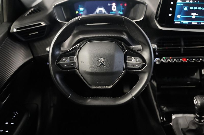 Peugeot 208 - fotka 18 z 29