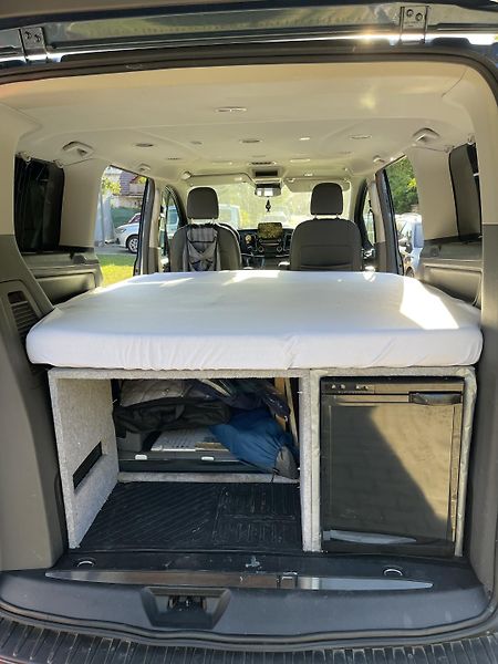 Ford Tourneo Custom (2018) - fotka 7 z 12