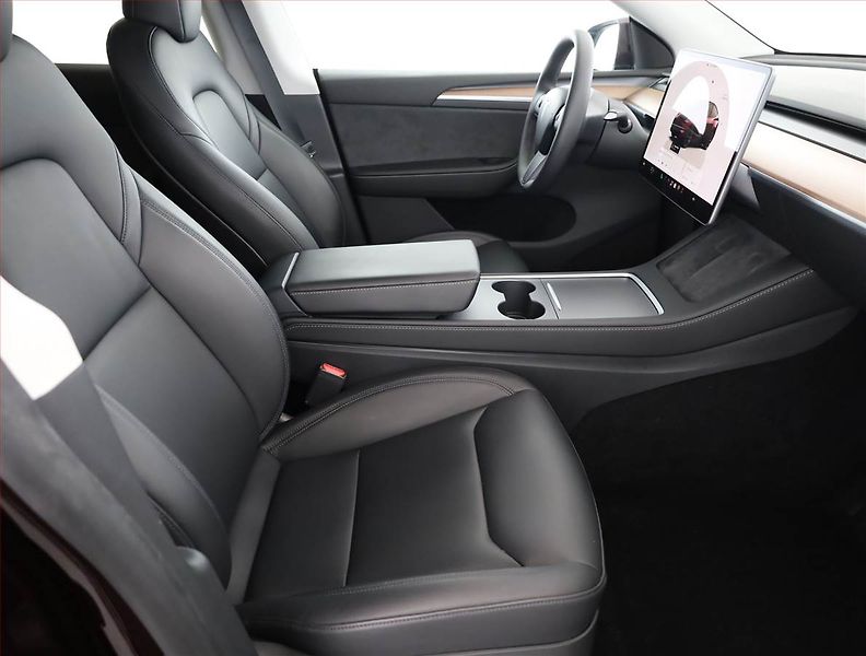 Tesla Model Y (2023) Long Range AWD 79kWh, SoH 94% - fotka 7 z 20