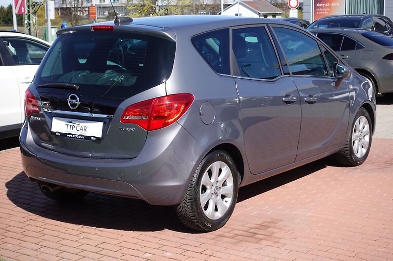 Opel Meriva 1,4T 103kW Automat - fotka 4 z 27