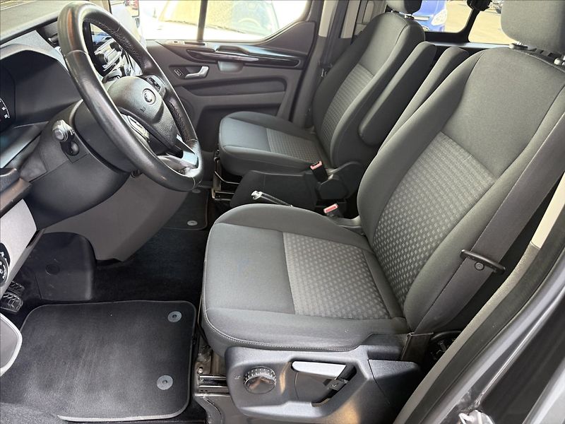 Ford Tourneo Custom 2,0 Long,96kW,po servisu - fotka 8 z 30